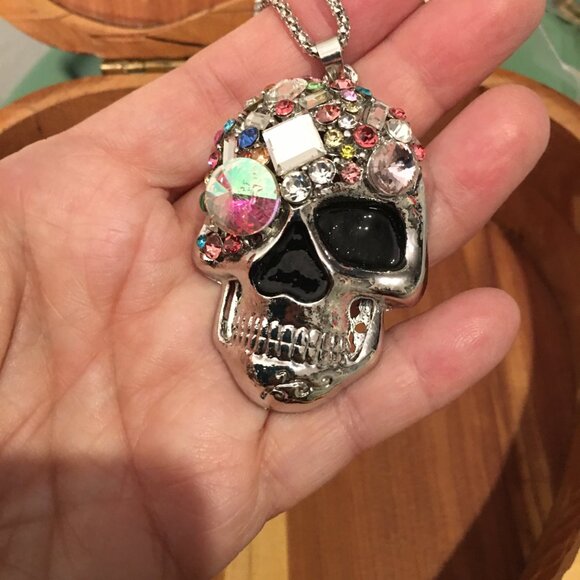 Gold Tone Skull Skeleton Necklace - Unisex Drawer5 & 4 - Picture 5 of 6